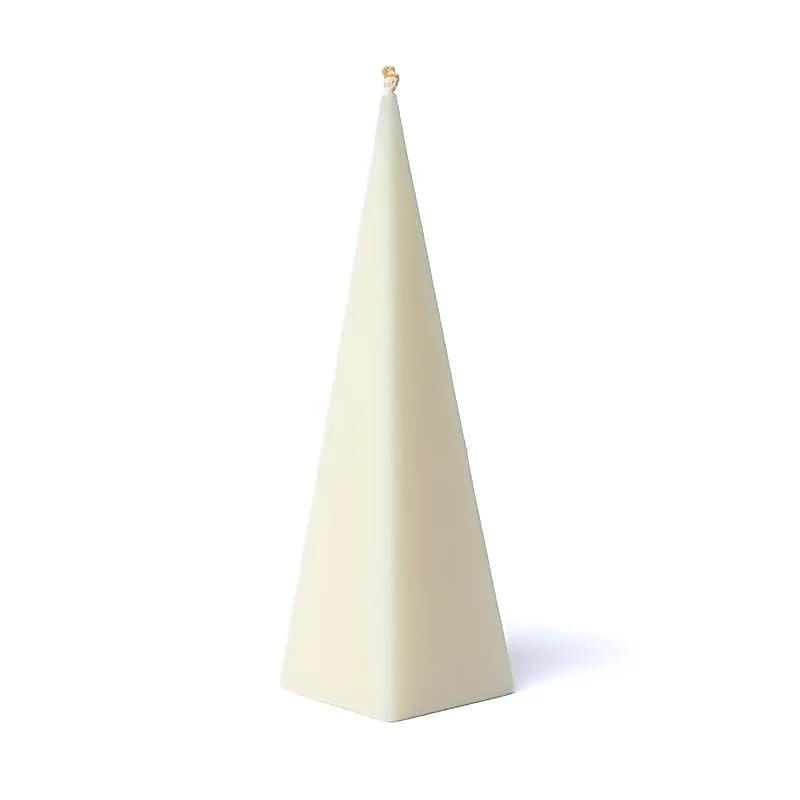 Candela a piramide bianco sporco non profumata