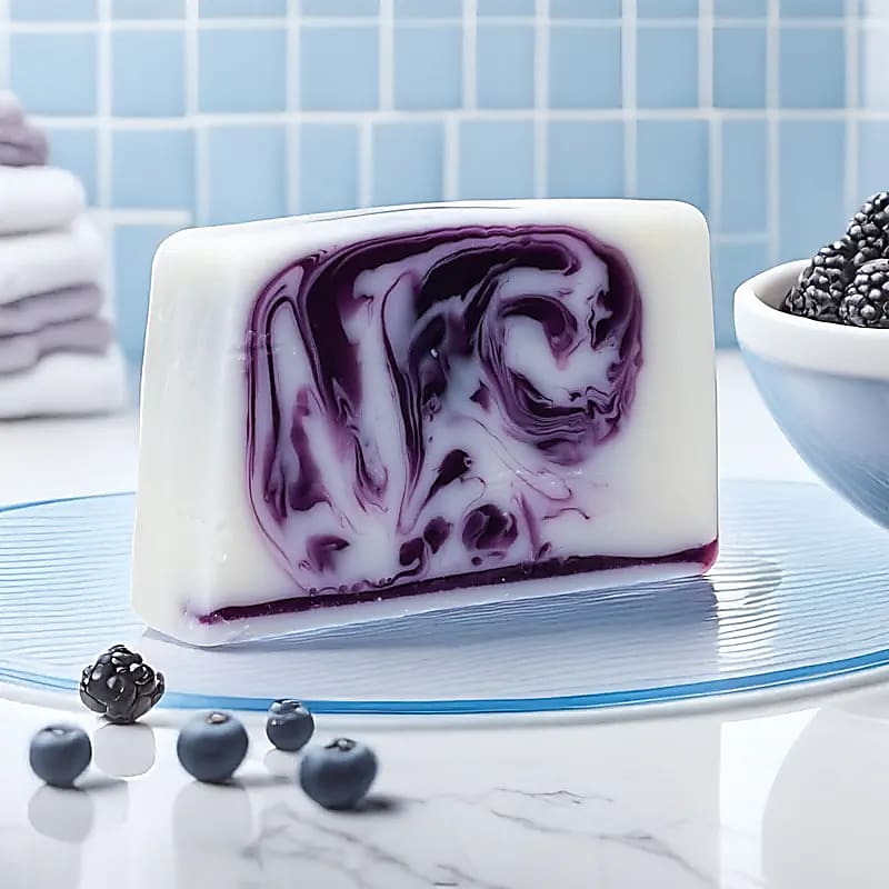 Savon artisanal naturel myrtilles mûres