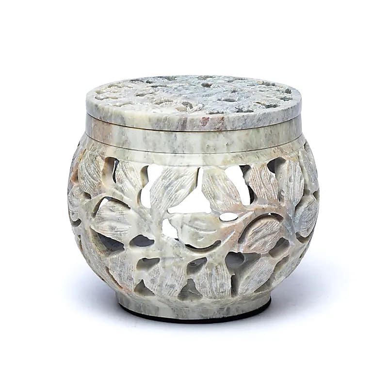 Mehrzweckbrenner aus marmoriertem Speckstein mit Blumenmotiv