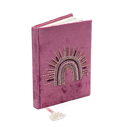 Cuaderno de terciopelo morado con arcoíris thumb