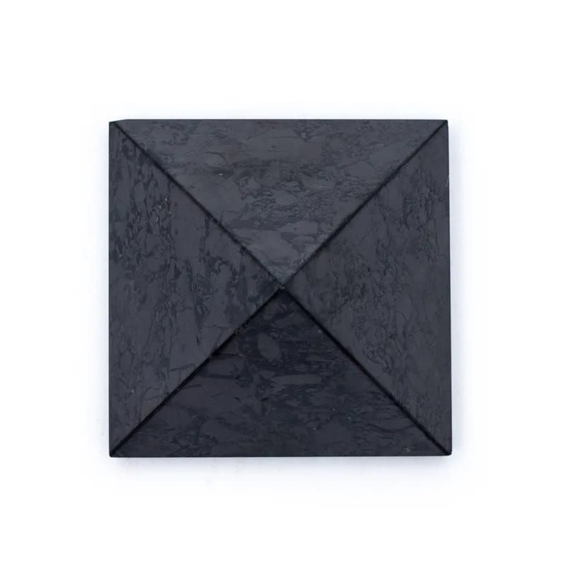 Shungitpyramide