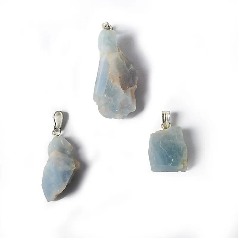 Ciondolo in Calcite blu grezza