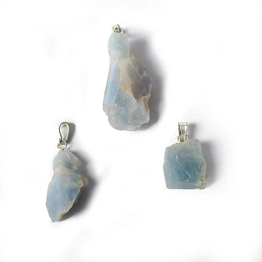 Ciondolo in Calcite blu grezza
