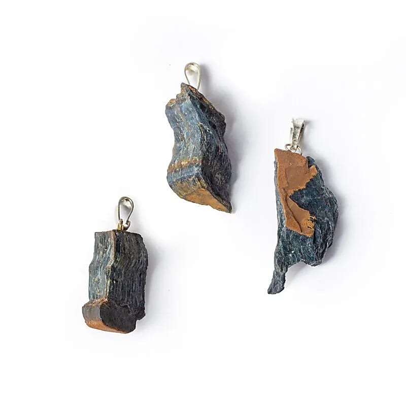 Pendentif pierre précieuse oeil de faucon brute