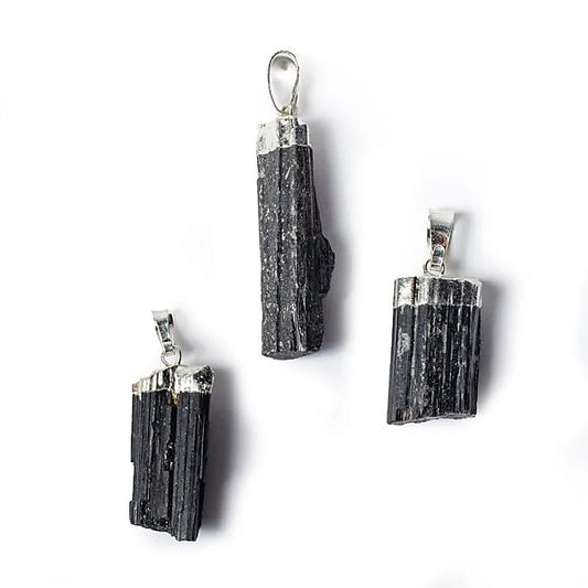 Pendentif pierre précieuse tourmaline noire brute