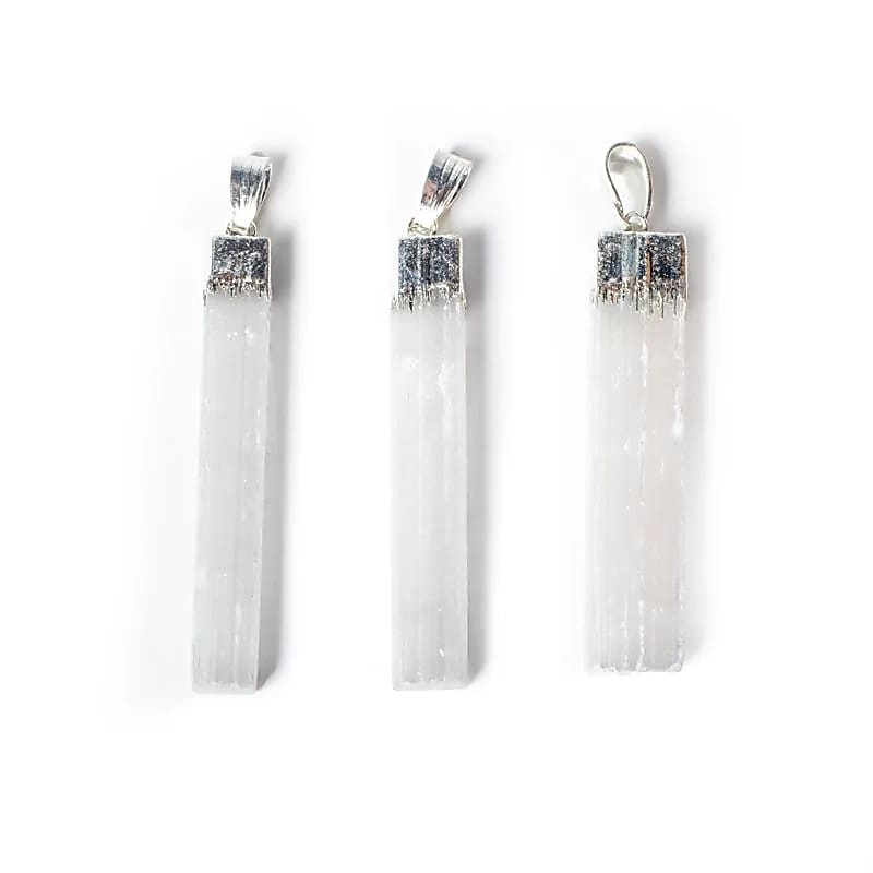 Pendentif sélénite blanche brute