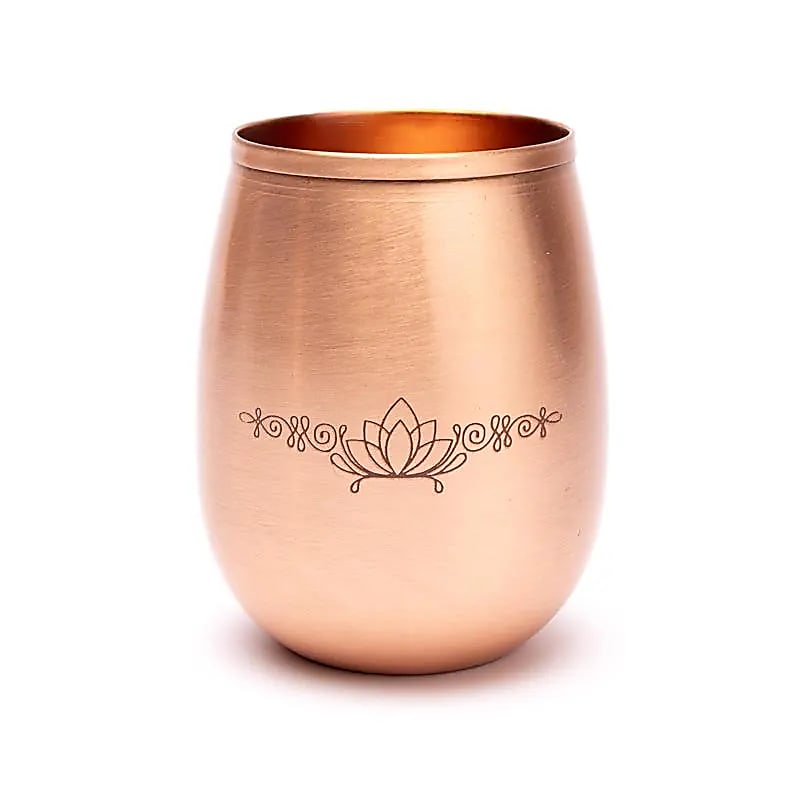 Gobelet en cuivre lotus gravé