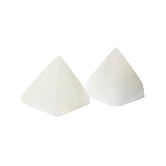 Pyramide de sélénite