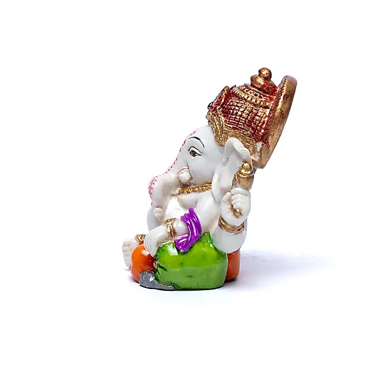 Ganesha mit Utensilien Polyresin