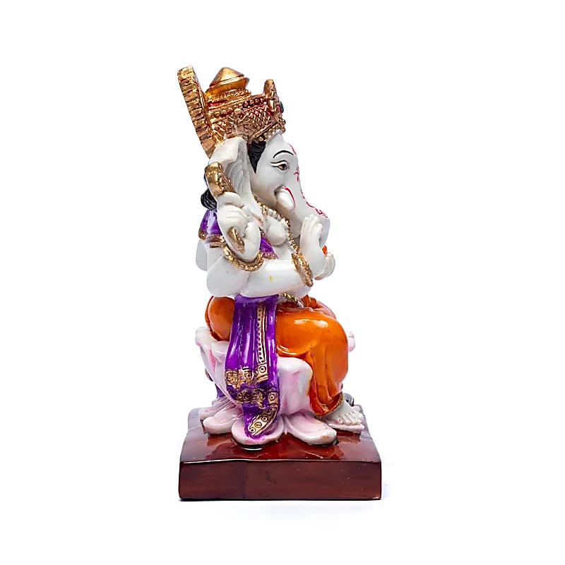 Ganesha op lotustroon